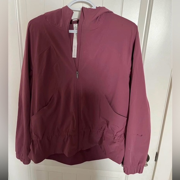 Lululemon size 6 jacket - Picture 2 of 2